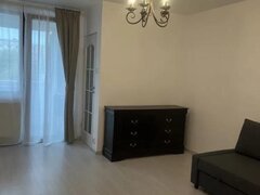 Costin Georgian Garsoniera cu balcon - Metrou Costin Georgian