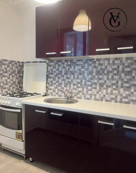 Costin Georgian Garsoniera cu balcon - Metrou Costin Georgian